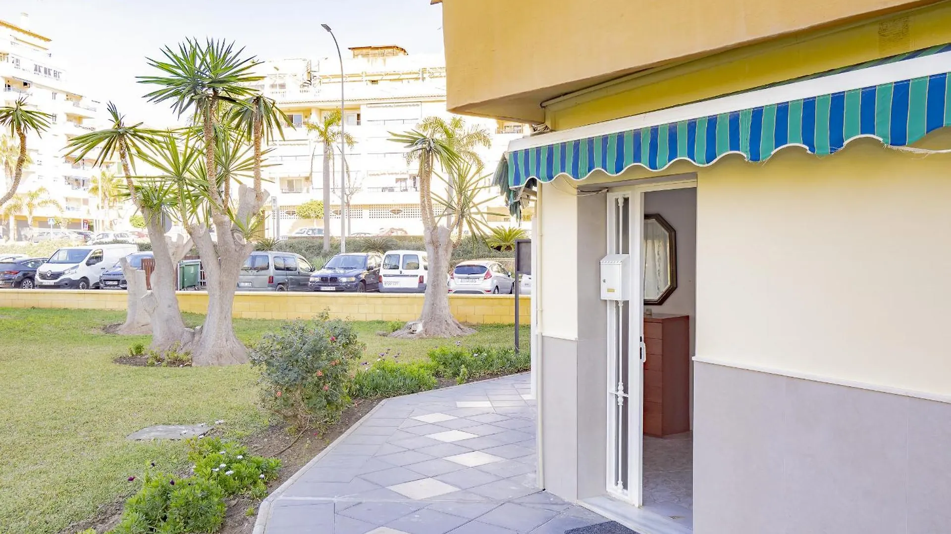 Cubo'S Algarrobo Beach Apartment Spain